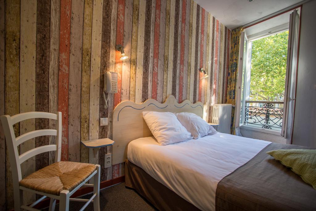 Logis Hotel Du Terreau Manosque Exterior foto